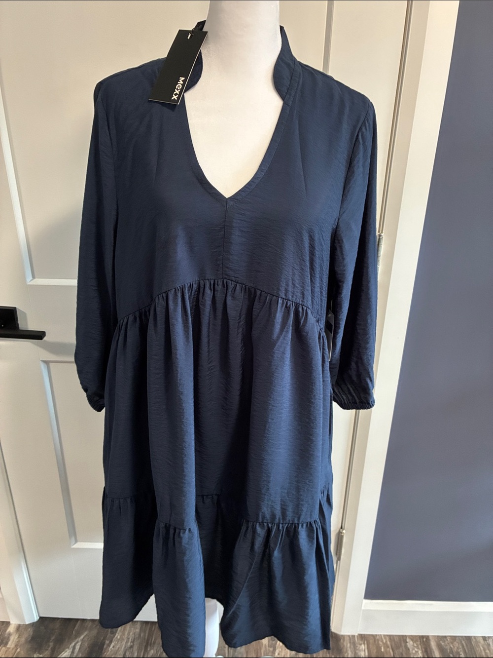 NWT Mexx Navy V-Neck Tiered Babydoll Dress with pockets - size S